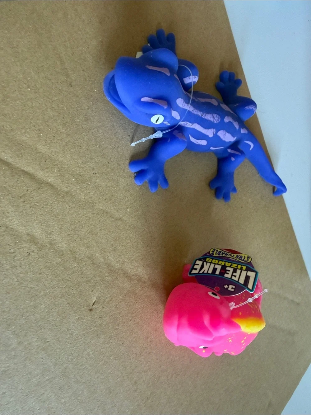 Lizard squish pack of 2 scented !